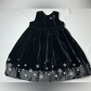 Girls size 4 holiday dress black velvet with black tulle snowflake bottom formal